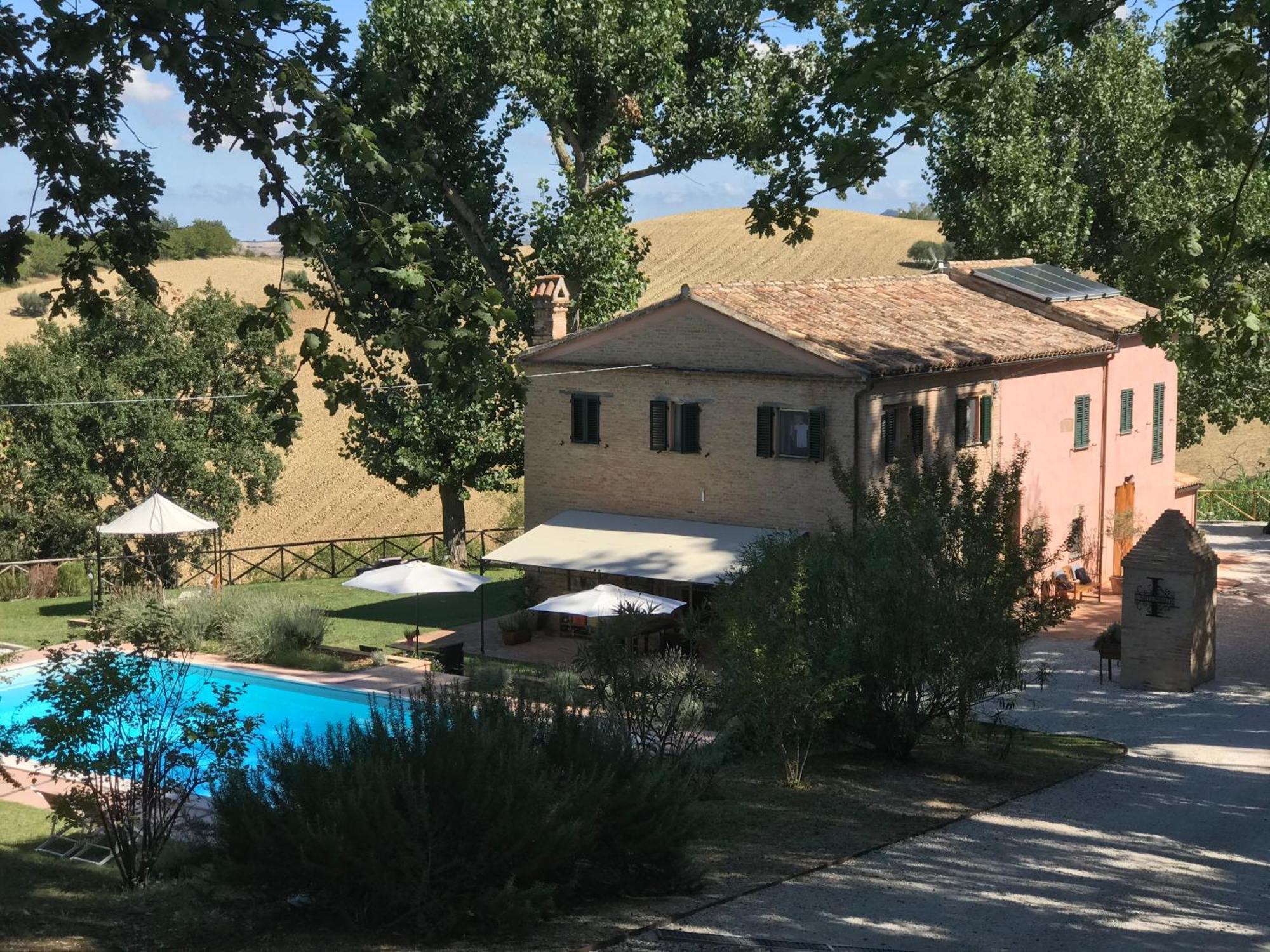 Bed and Breakfast Il Posto Perfetto Santa Maria Nuova  Екстер'єр фото